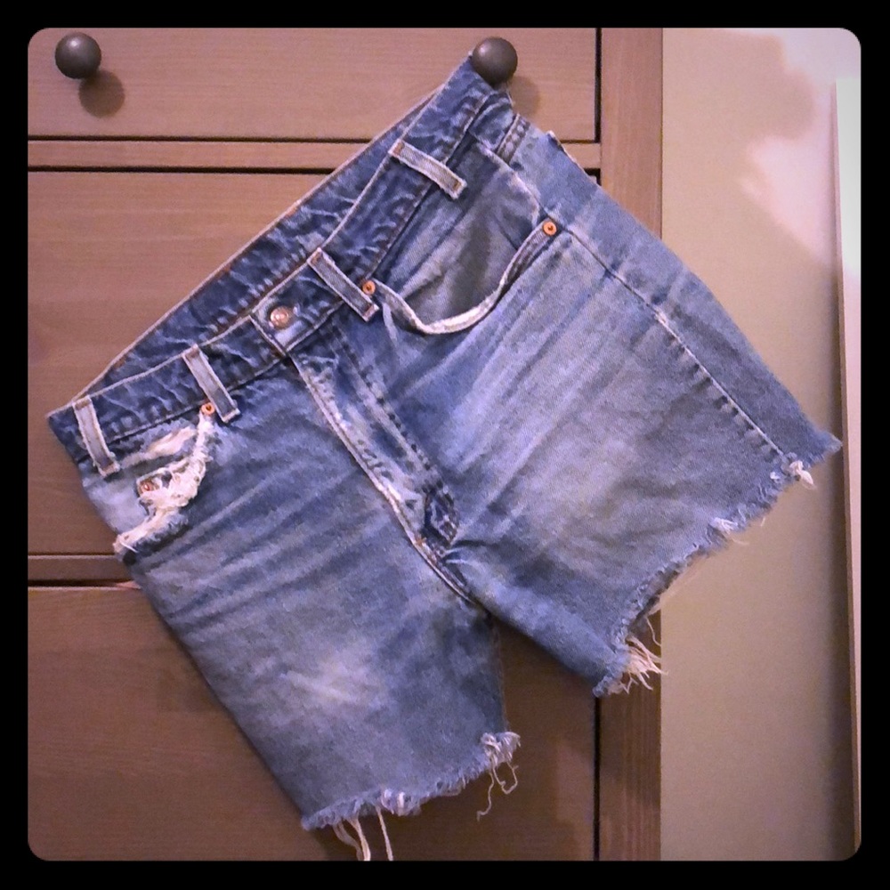 Vintage 517 Levi cutoff shorts